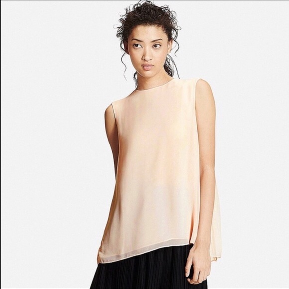 Uniqlo Pleated Sleeveless Chiffon Top - Picture 1 of 7